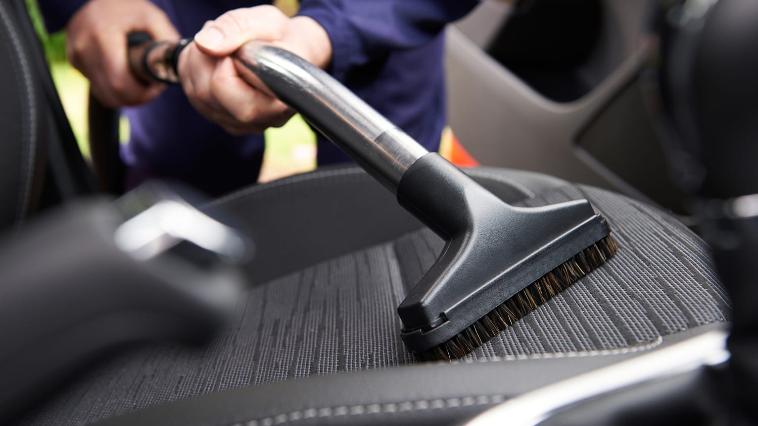 Deep vacuuming during interior reset